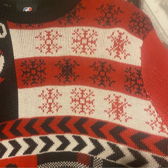 NBA Chicago Bulls Knit Sweater Red Black White Crewneck Pullover Medium - Picture 4 of 11